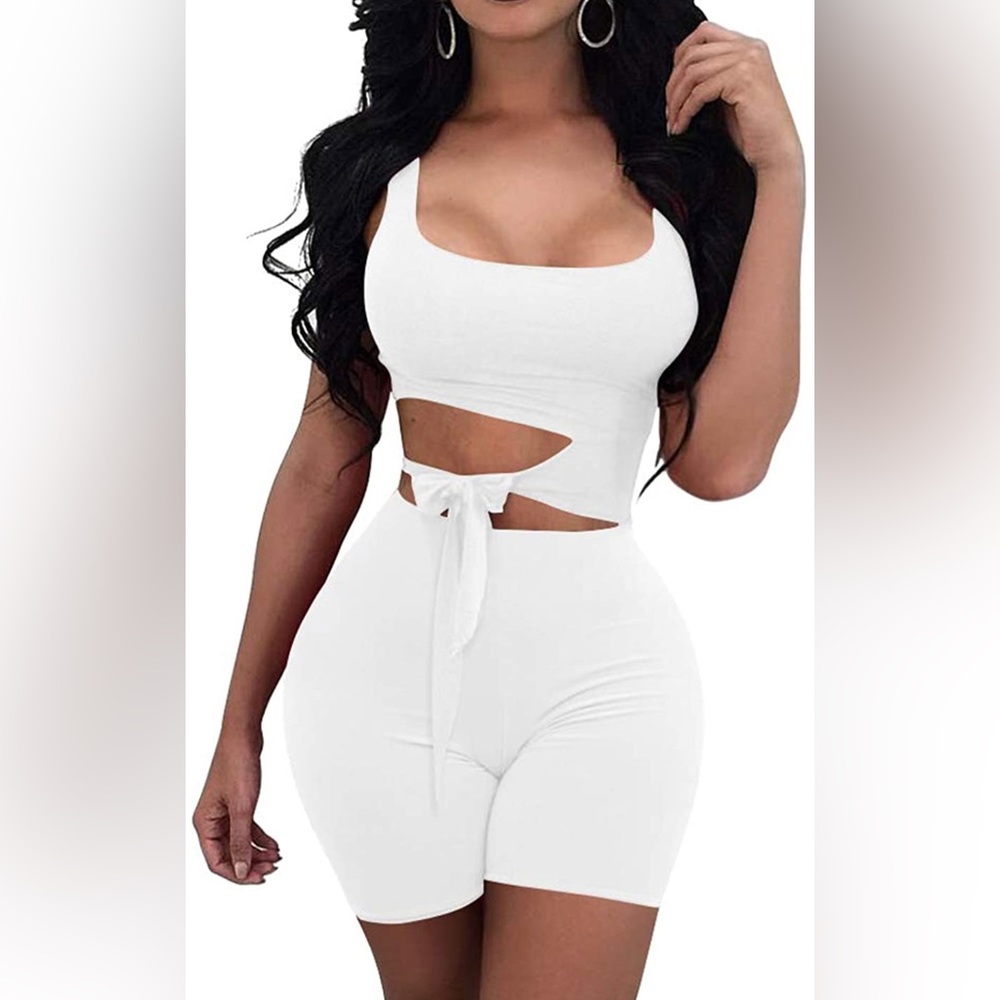 Whit cutout bodysuit